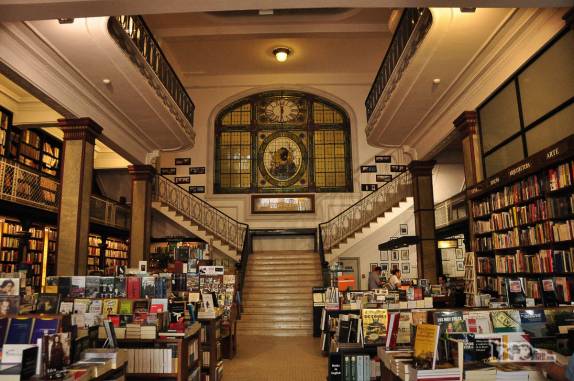 Visita à tradicional livraria no Centro Velho de Montevideo, no Uruguai